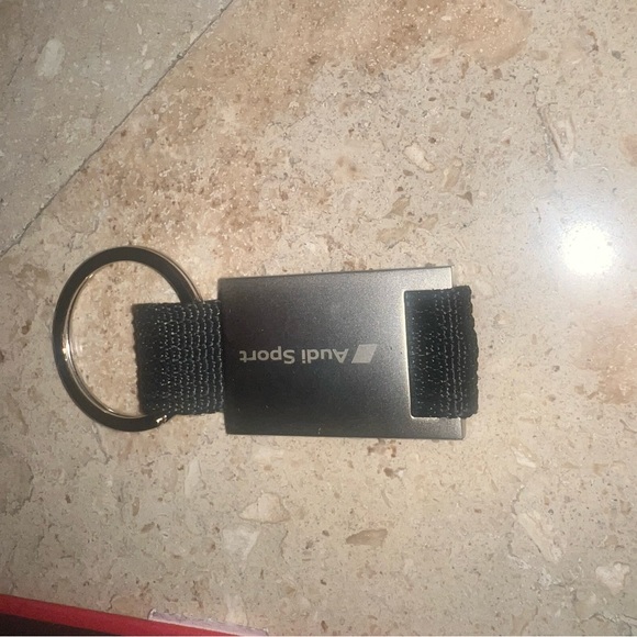 1 AUDI KEYFOB,3 KEY CHAINS, 1 Audi RED BOX, 1 Audi BOOKLET WALLET - Picture 14 of 14